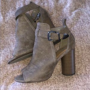 **MUST GO ASAP** Heeled Booties